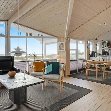 3 Bedroom Amazing In Feriehus *
